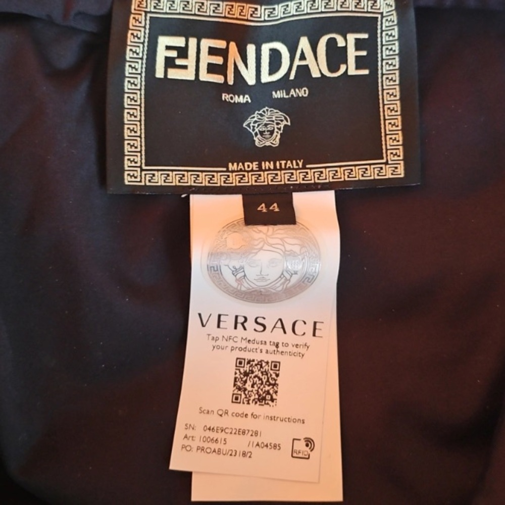NWOT Fendace Black & Gold Bathing Suit - Size IT44 - Picture 5 of 5